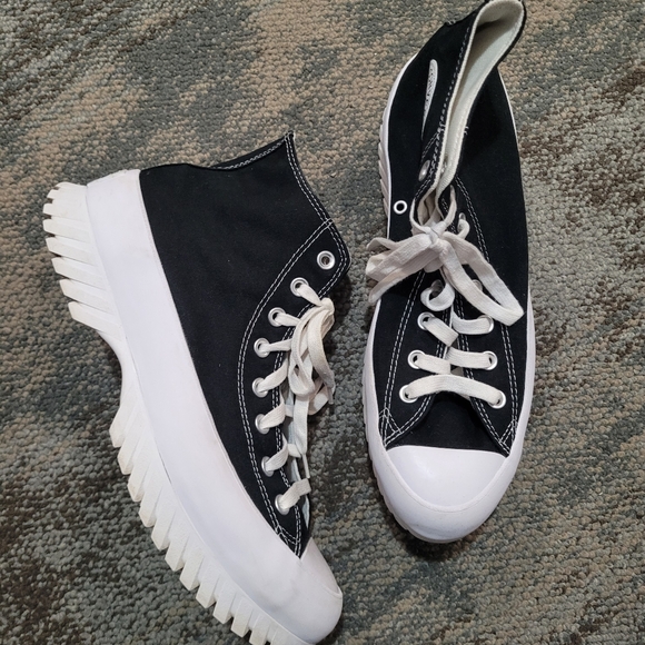 Converse Shoes - Like Womena Womens High Top Chucks